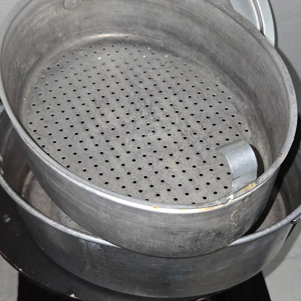 Aluminum, 3 Pc Set, 6 Quart, Cooker/ Steamer Made in Italy. Preowned, Shows wear - Picture 2 of 5